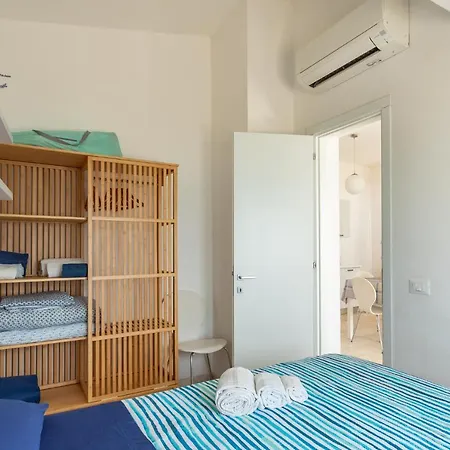 Fronte Mare - Waterfront Apartment Putzu Idu