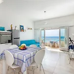 Fronte Mare - Waterfront דירה *